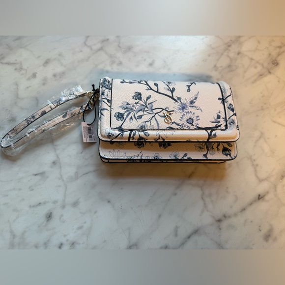 Victoria Secret Wristlet NWT - Picture 1 of 8